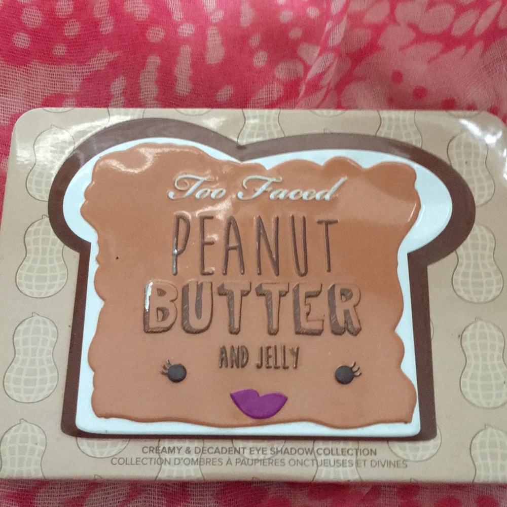 Too faced peanut butter and jelly eye palette